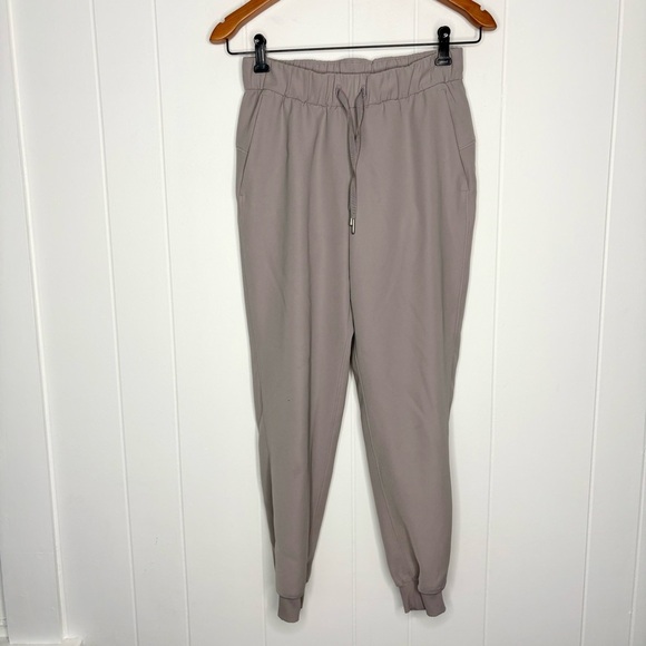Lululemon On the Fly Jogger Woven Chrome Gray Athletic Pants Running Women’s 4 - Picture 2 of 10